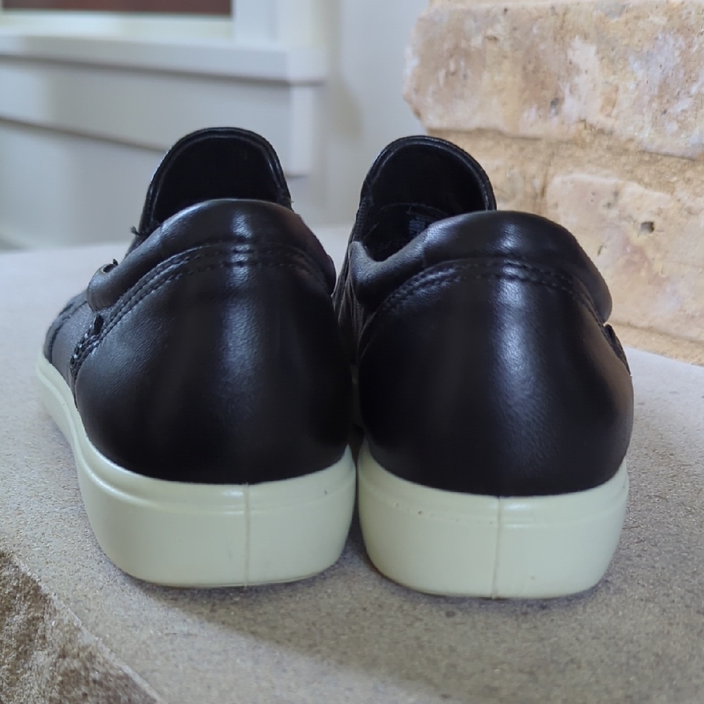 ECCO I Black Soft 7 Leather Woven Slip-On Sneaker Loafers, 5/36 - Picture 6 of 16